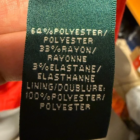 LAUREN RALPH LAUREN Women’s Elegant Red Sleeveless Dress
Size 6P - Picture 6 of 9